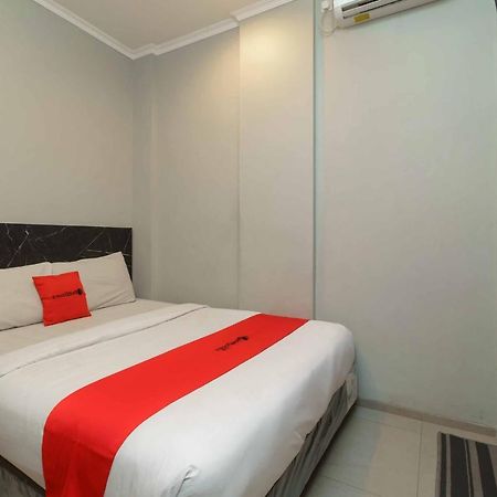 RedDoorz Plus near Radio Dalam 3 Dżakarta Zewnętrze zdjęcie