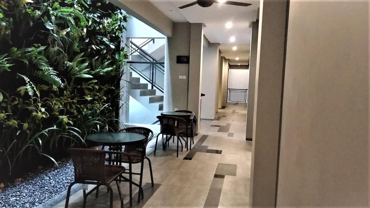 RedDoorz Plus near Radio Dalam 3 Dżakarta Zewnętrze zdjęcie